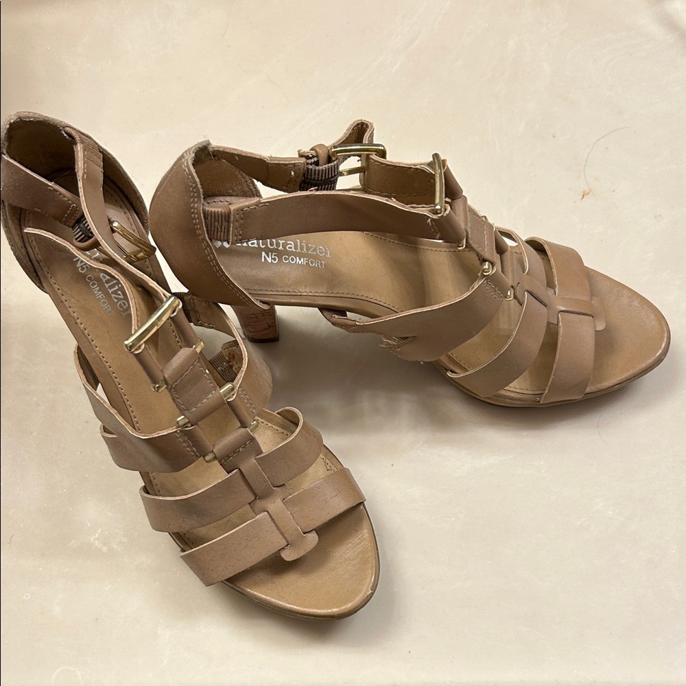 Naturalizer Women's Brown Strappy Sandals